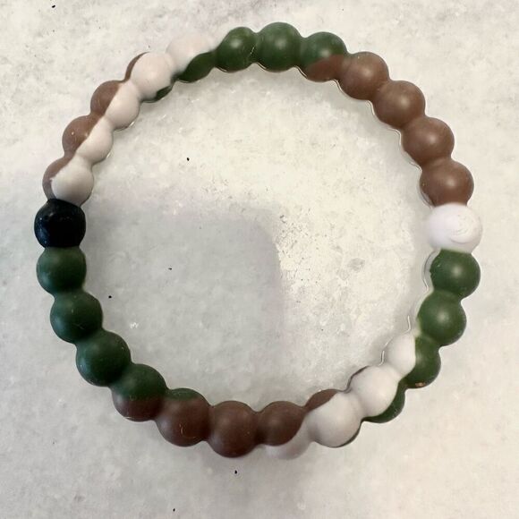 NWOT Lokai Camouflage Print World Wild Life Bangle Bracelet Green Brown OS - Picture 2 of 2